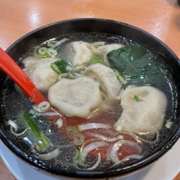 豚肉と白菜の水餃子